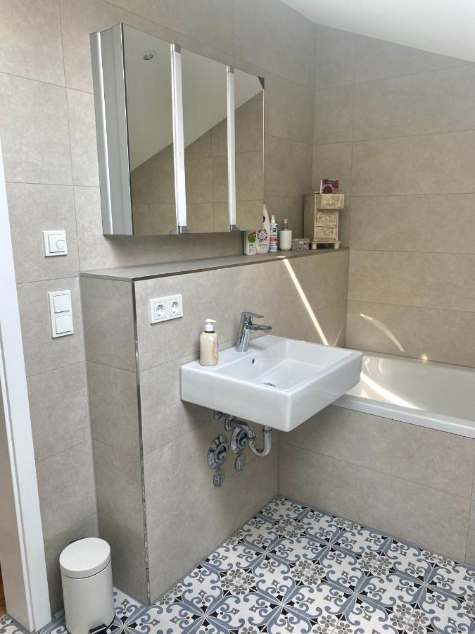 Sonniges Dg Apartment Nahe Bahnhof In Gmund Am Tegernsee Eksteriør bilde